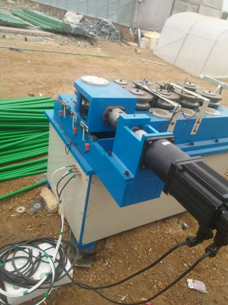 大棚管數(shù)控折彎器圖片